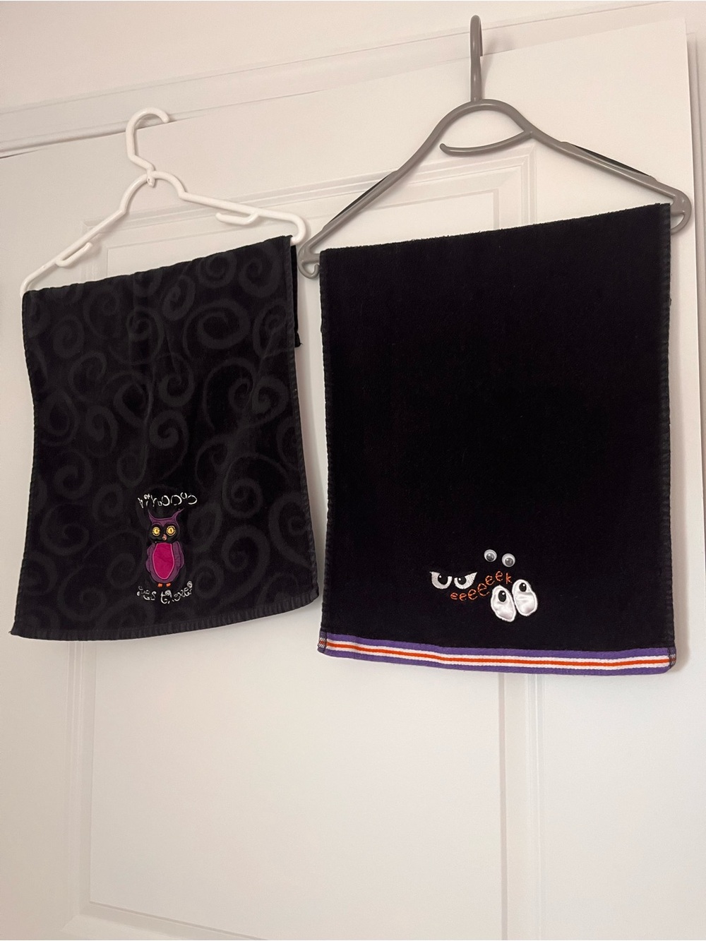 Set of 2 Halloween Hand Towels